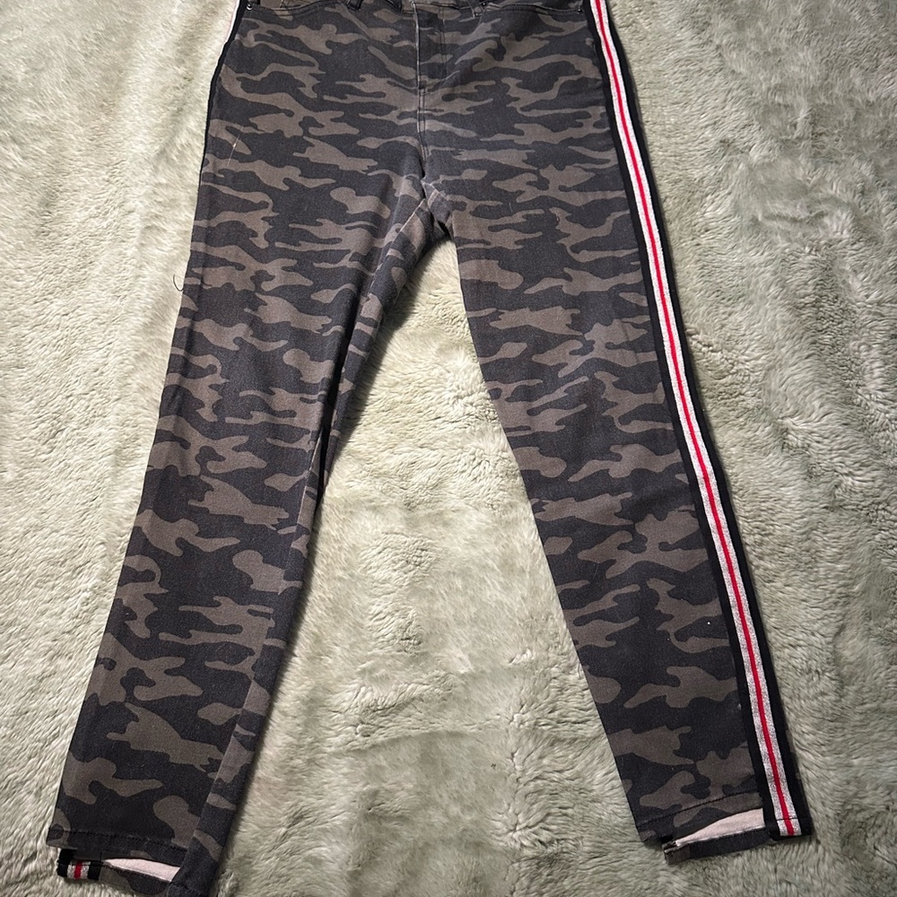 Nicole Miller Artelier Camouflage Leggings with Side Stripe